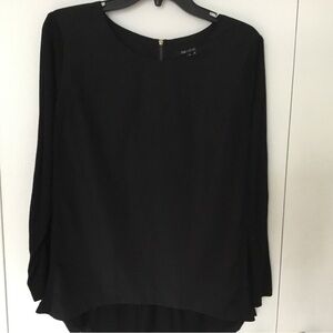 NIC+ZOE Black blouse with gold zipper in back size M